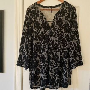 NYDJ Three Quarter Sleeve Blouse Top Size 2X
